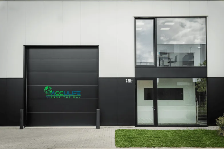 Magazijn en toonzaal van Acculife International BV in Merksplas